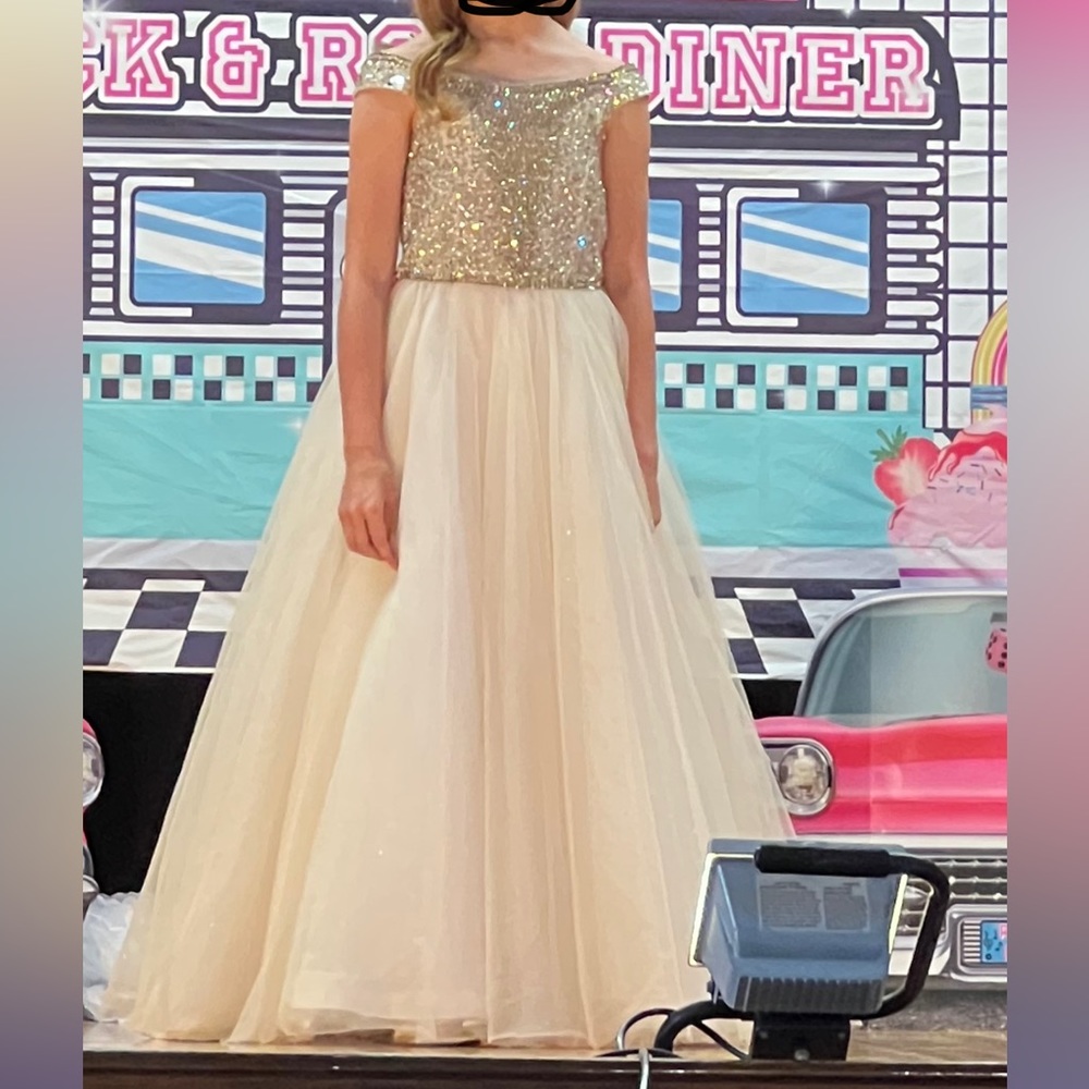 Girls pageant gown